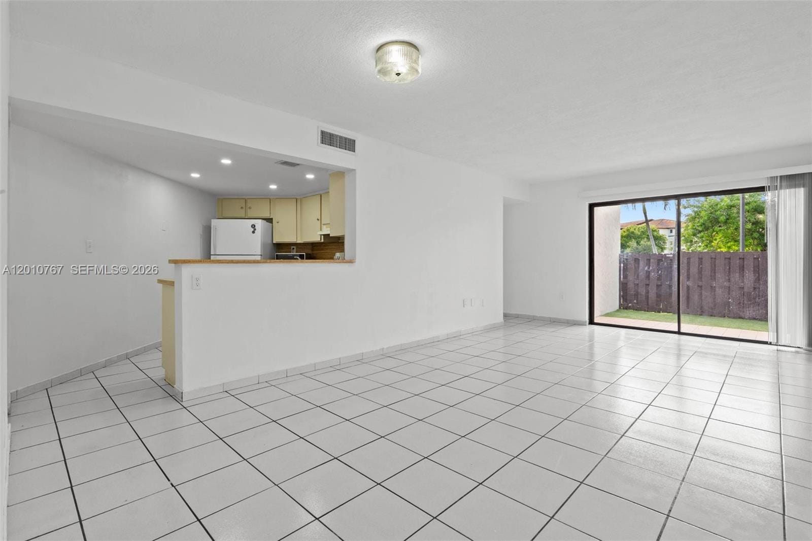 9431 Fontainebleau Boulevard 112, Miami, FL 33172 photo 4