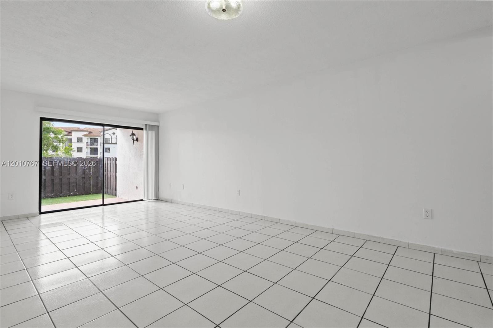 9431 Fontainebleau Boulevard 112, Miami, FL 33172 photo 5
