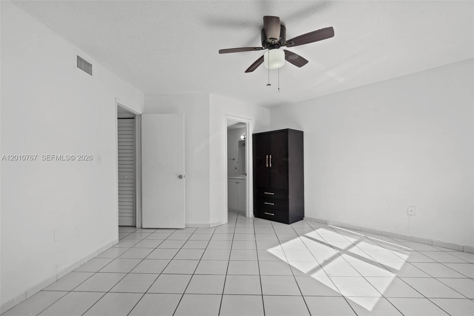 9431 Fontainebleau Boulevard 112, Miami, FL 33172 photo 9