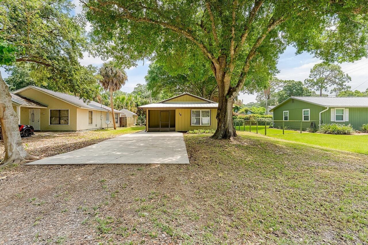 16 45th Avenue, Vero Beach, FL 32968 photo 1