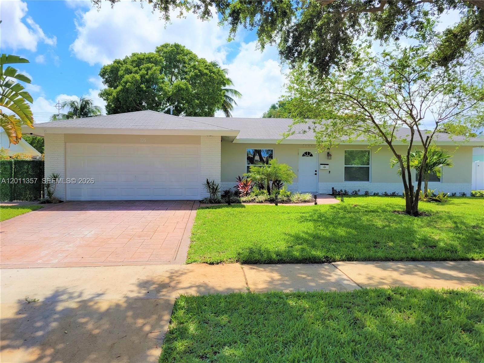 735 Tradewind Drive — photo 1