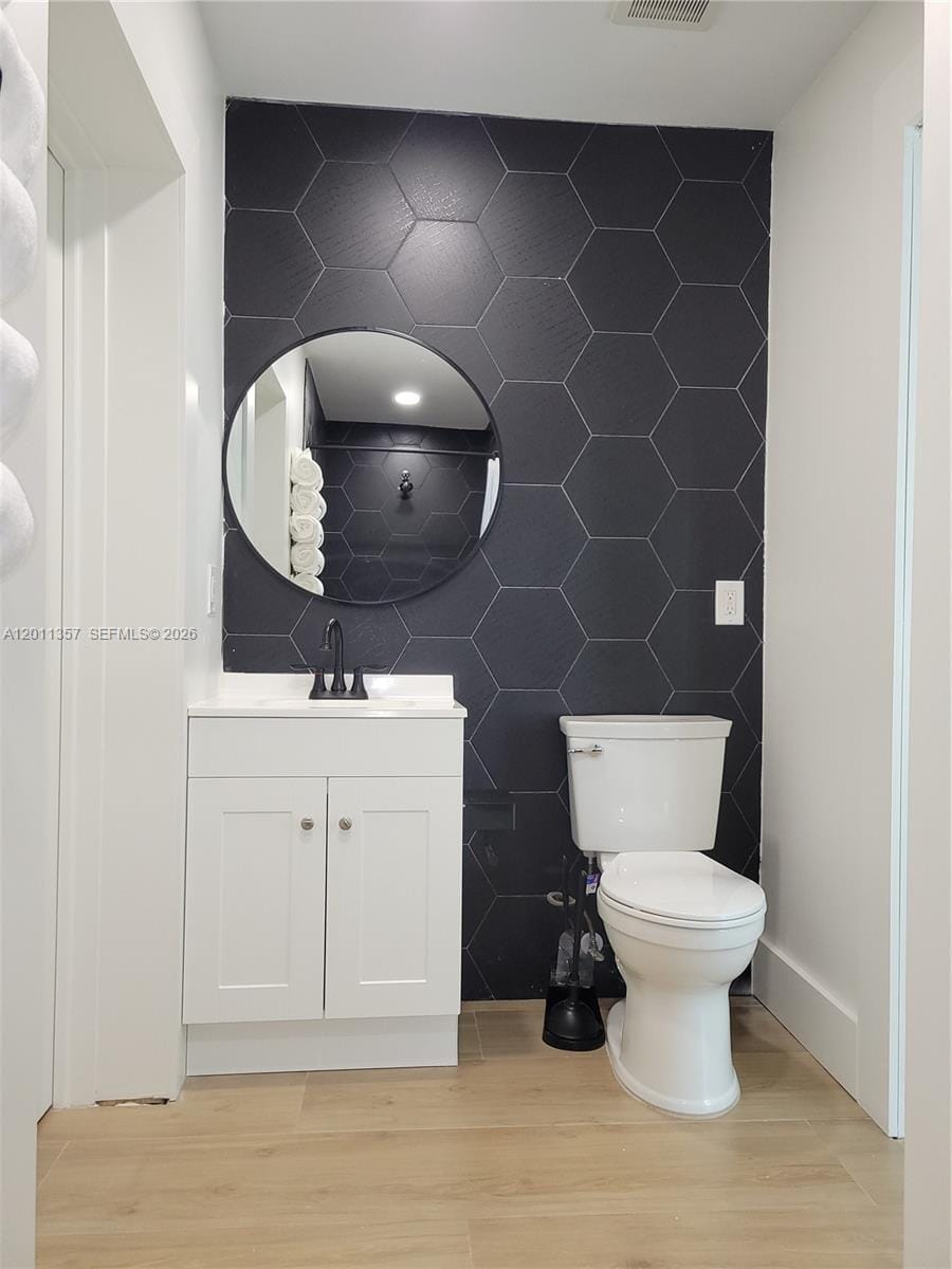 735 Tradewind Drive — photo 11