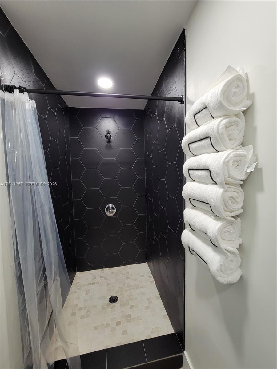 735 Tradewind Drive — photo 8