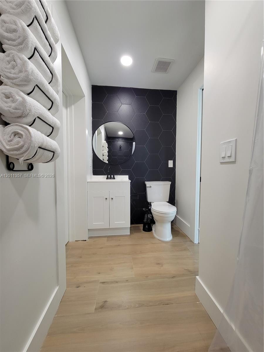 735 Tradewind Drive — photo 9