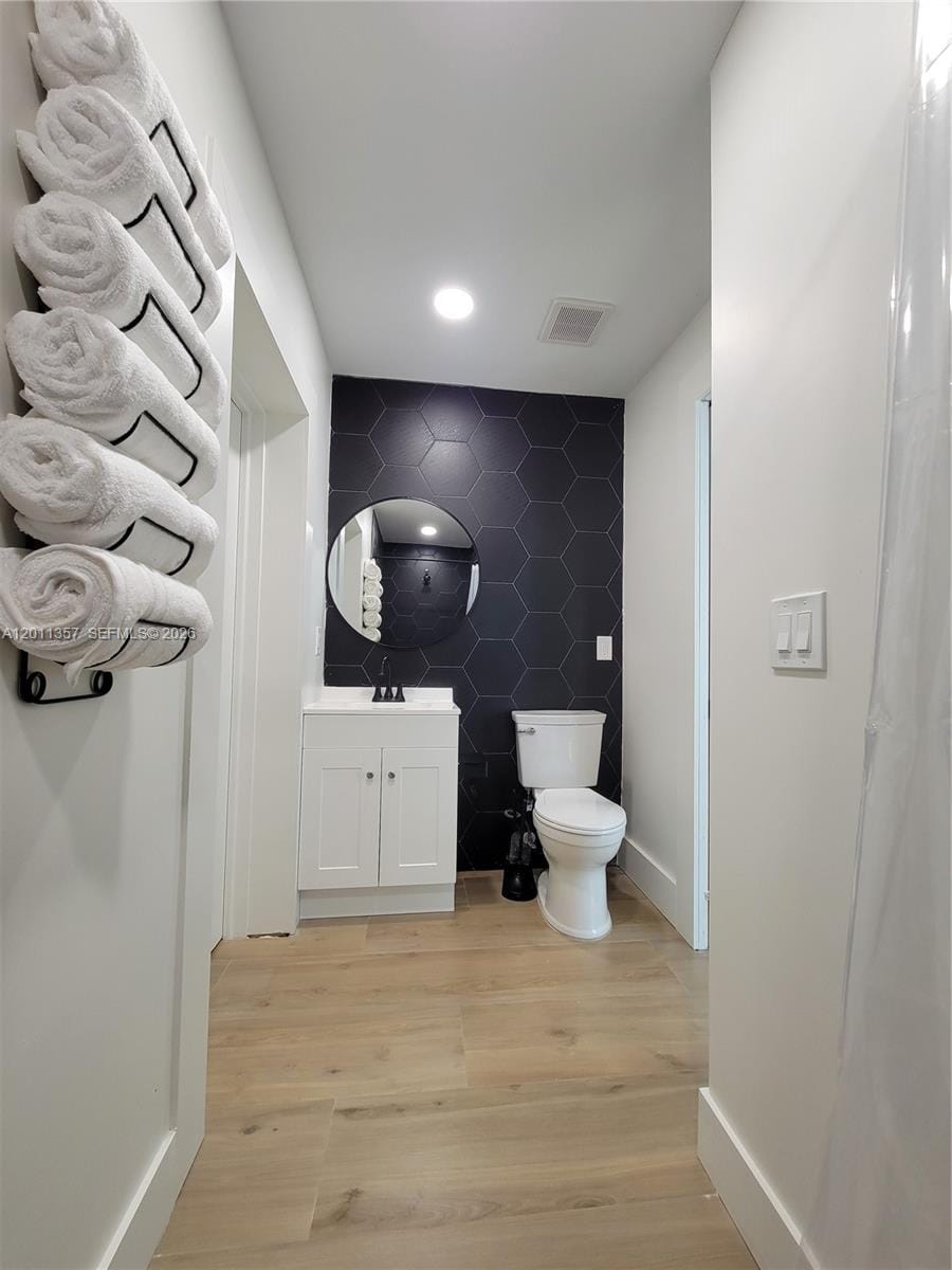 735 Tradewind Drive — photo 10