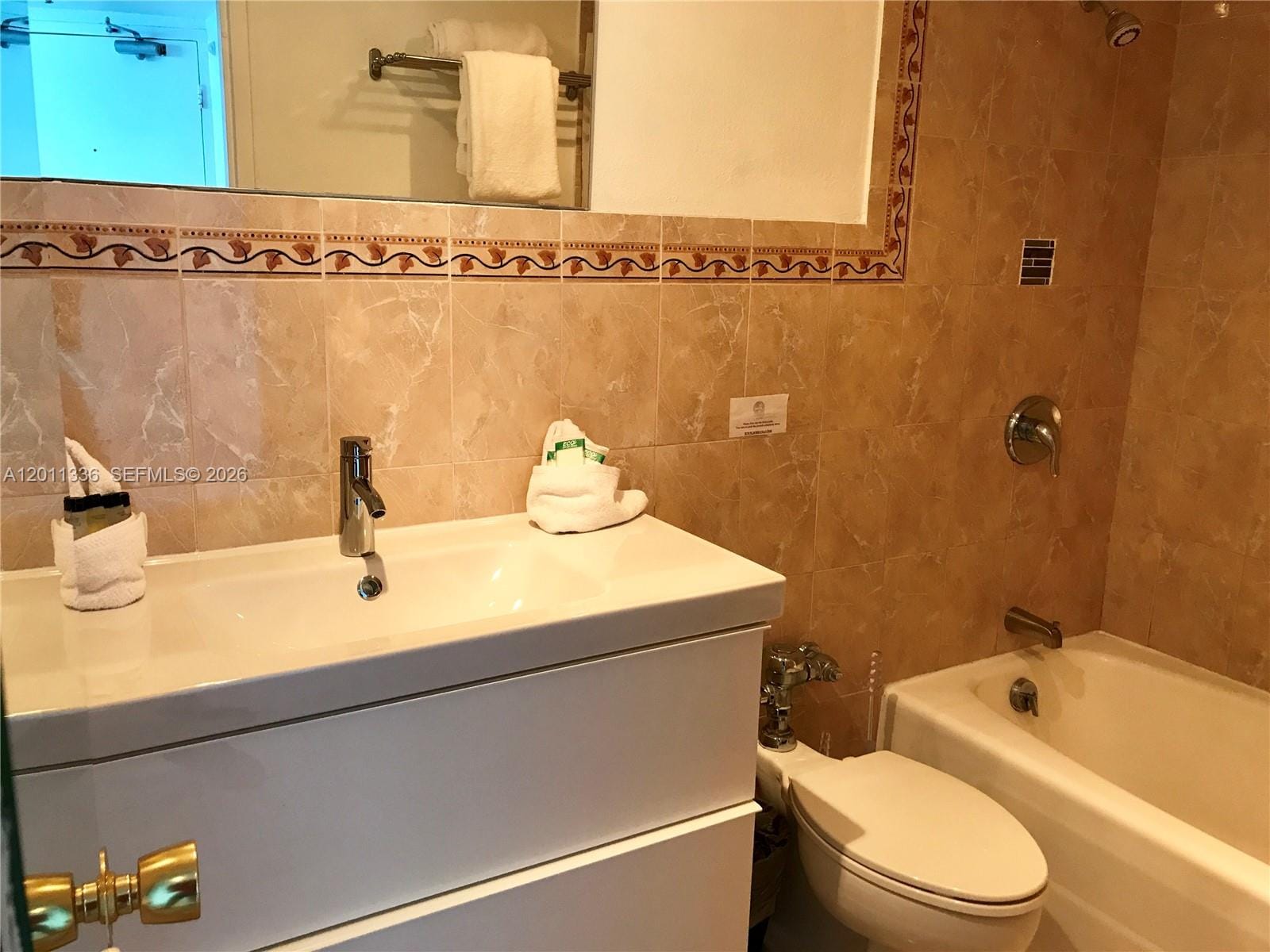 5445 Collins Avenue 530, Miami Beach, FL 33140 photo 18