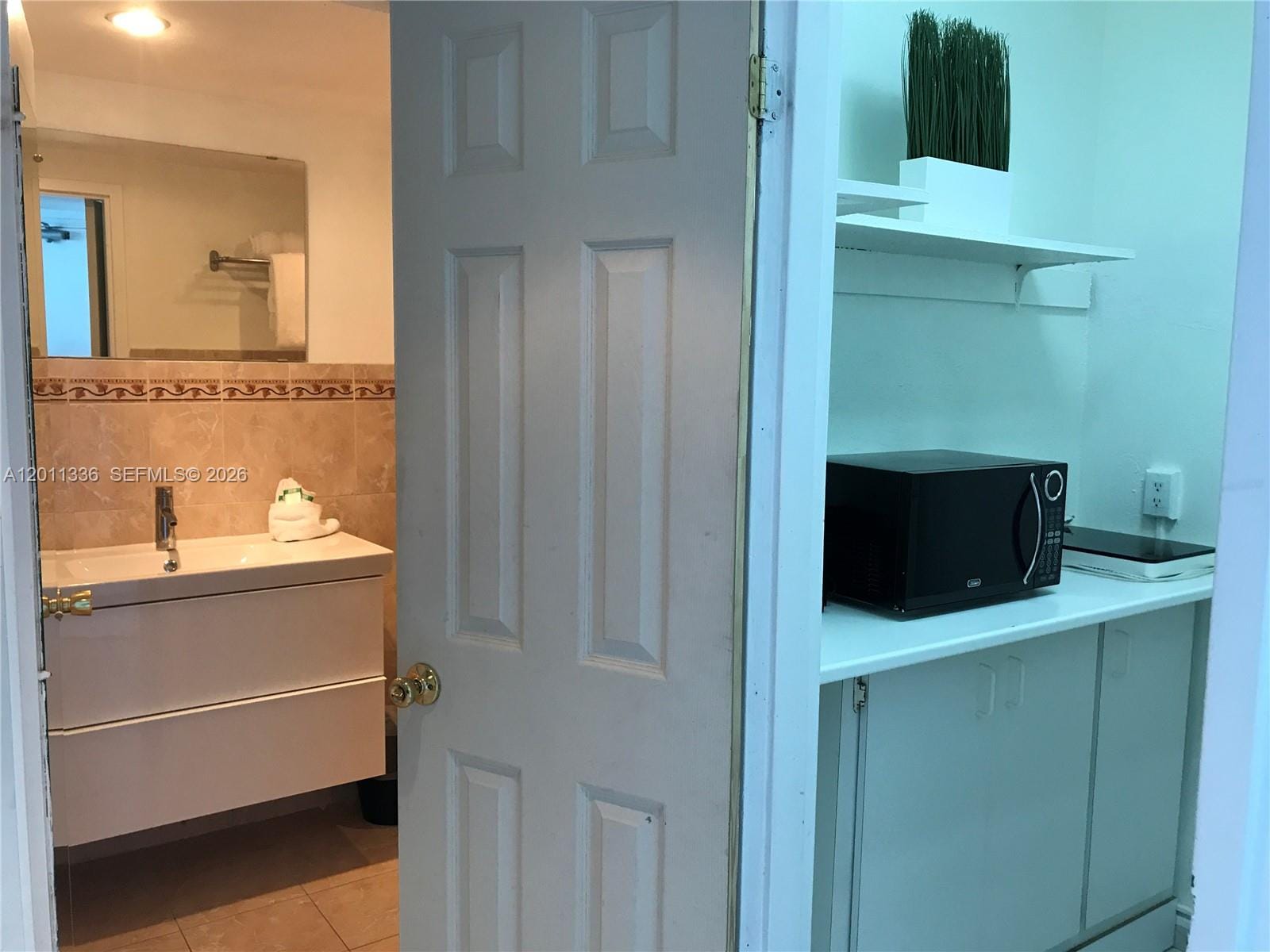5445 Collins Avenue 530, Miami Beach, FL 33140 photo 3