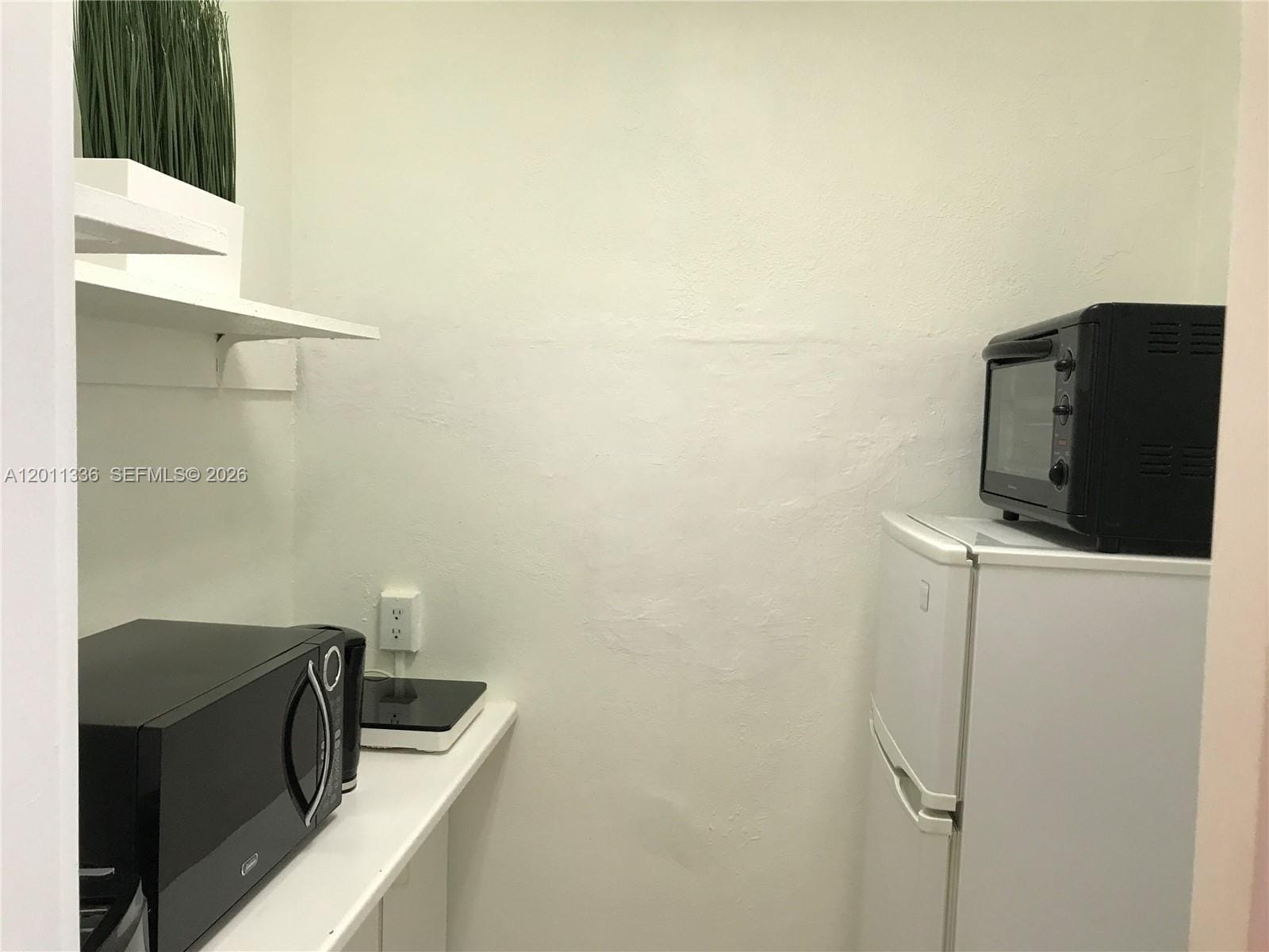 5445 Collins Avenue 530, Miami Beach, FL 33140 photo 5