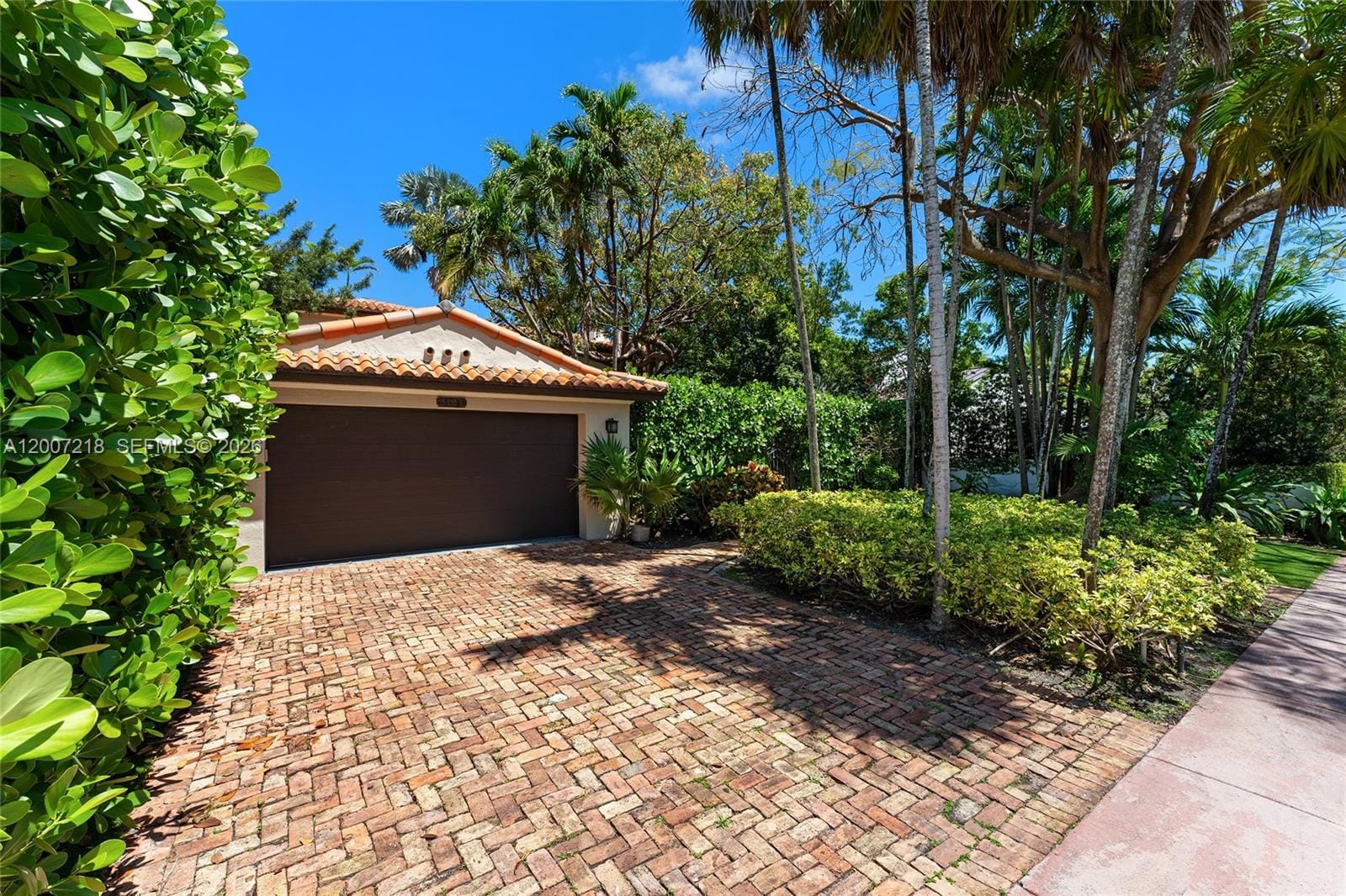 6121 La Gorce Drive — photo 3