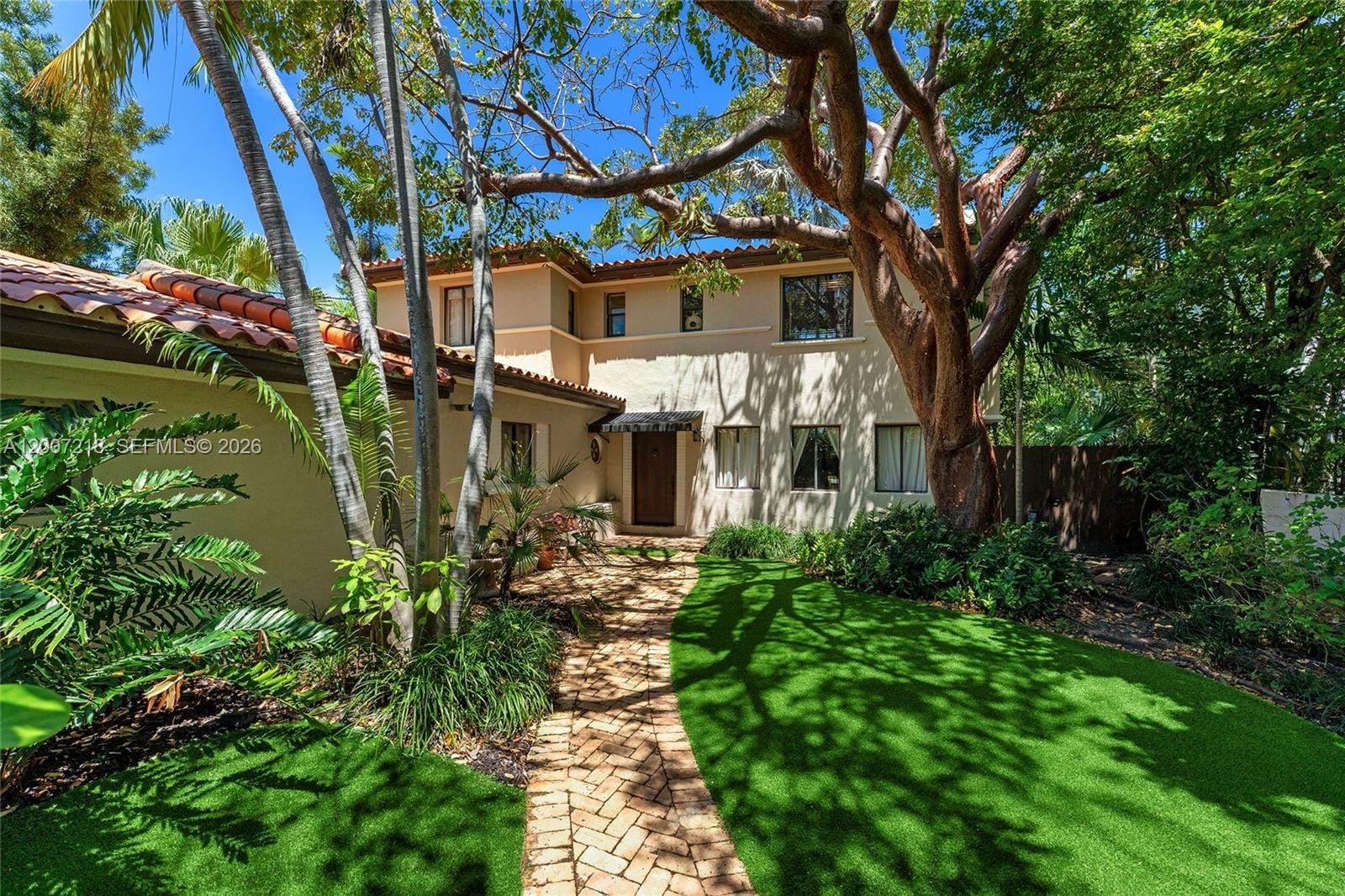 6121 La Gorce Drive — photo 4
