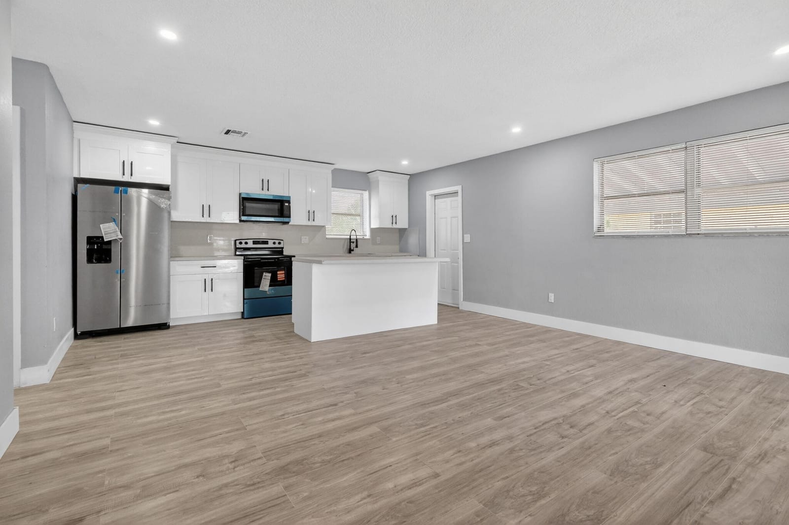 3830 SW 30th Street, Hollywood, FL 33023 photo 3