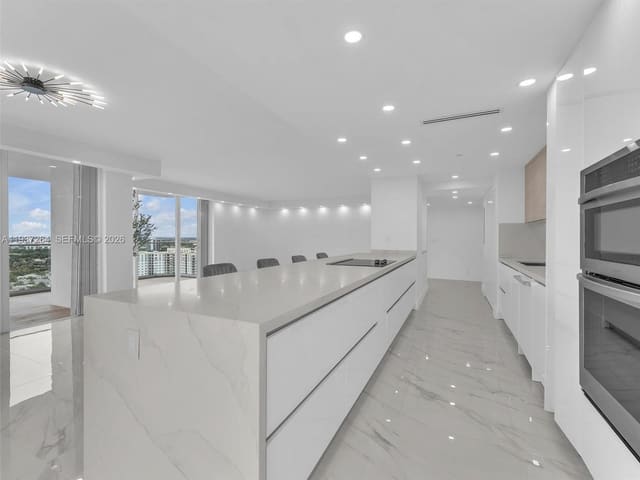 19707 Turnberry Way 25D, Turnberry Isle, Aventura, FL
