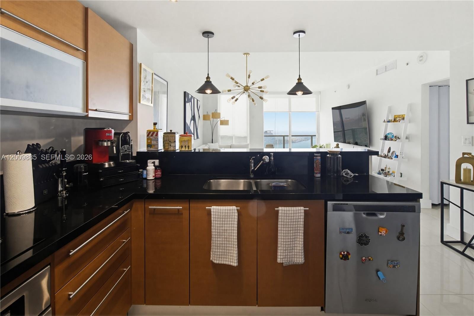253 NE 2nd Street 2005, Miami, FL 33132 photo 3
