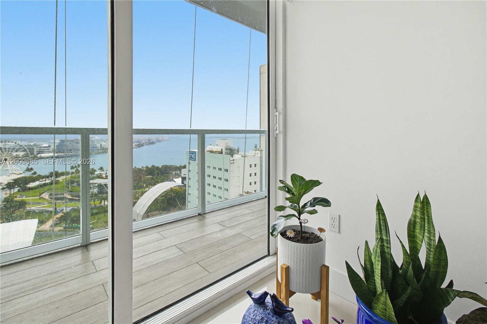 253 NE 2nd Street 2005, Miami, FL 33132 photo 23