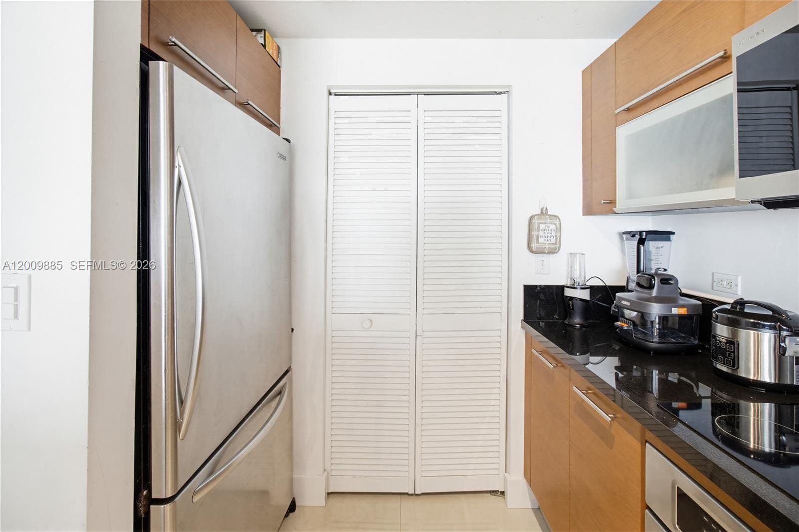 253 NE 2nd Street 2005, Miami, FL 33132 photo 6