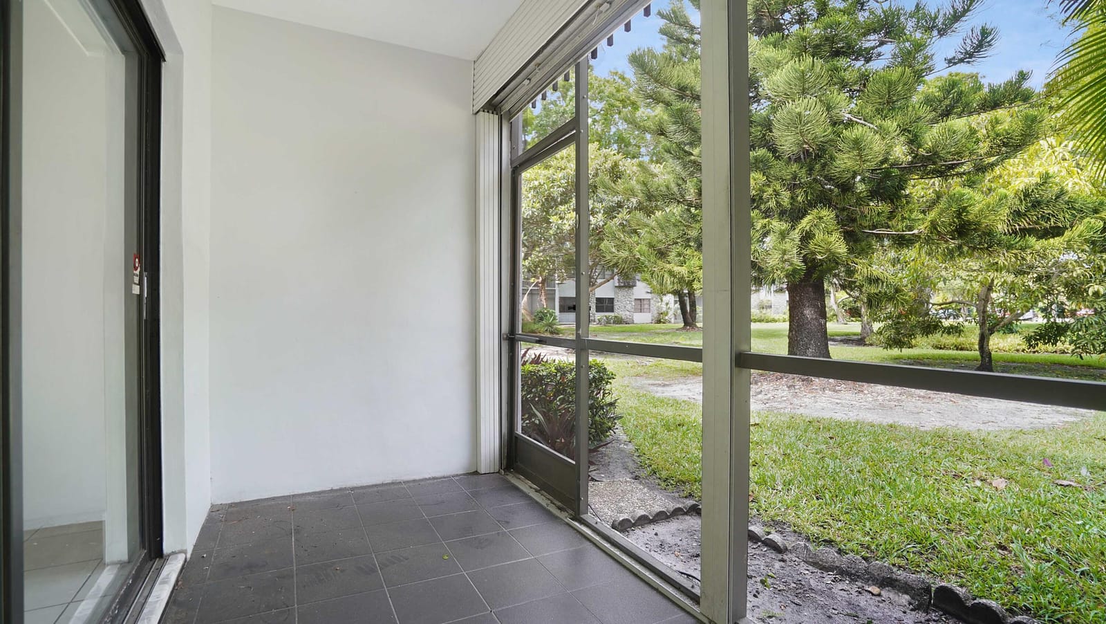 3105 Oakland Shores Drive J106, Oakland Park, FL 33309 photo 20