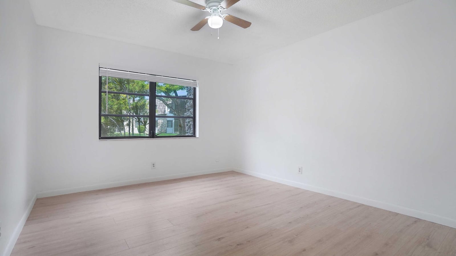 3105 Oakland Shores Drive J106, Oakland Park, FL 33309 photo 10