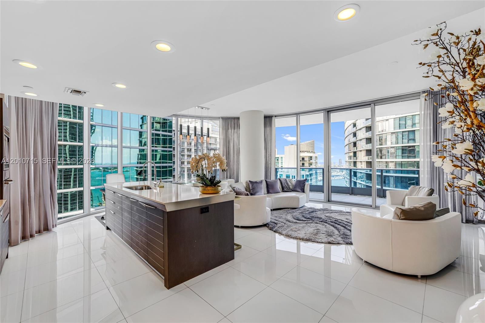 200 Biscayne Boulevard Way 4401, Miami, FL 33131, Miami