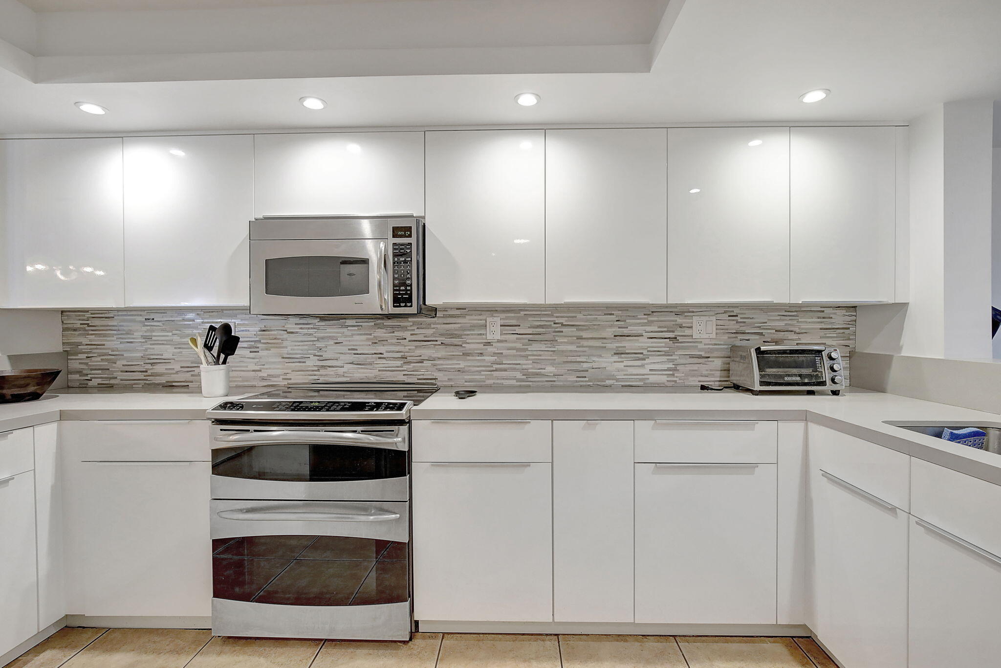 141 SW 96th Terrace 302, Plantation, FL 33324, Plantation
