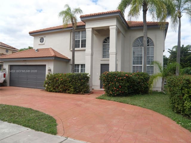 722 NW 177th Avenue, Pembroke Pines, FL 33029