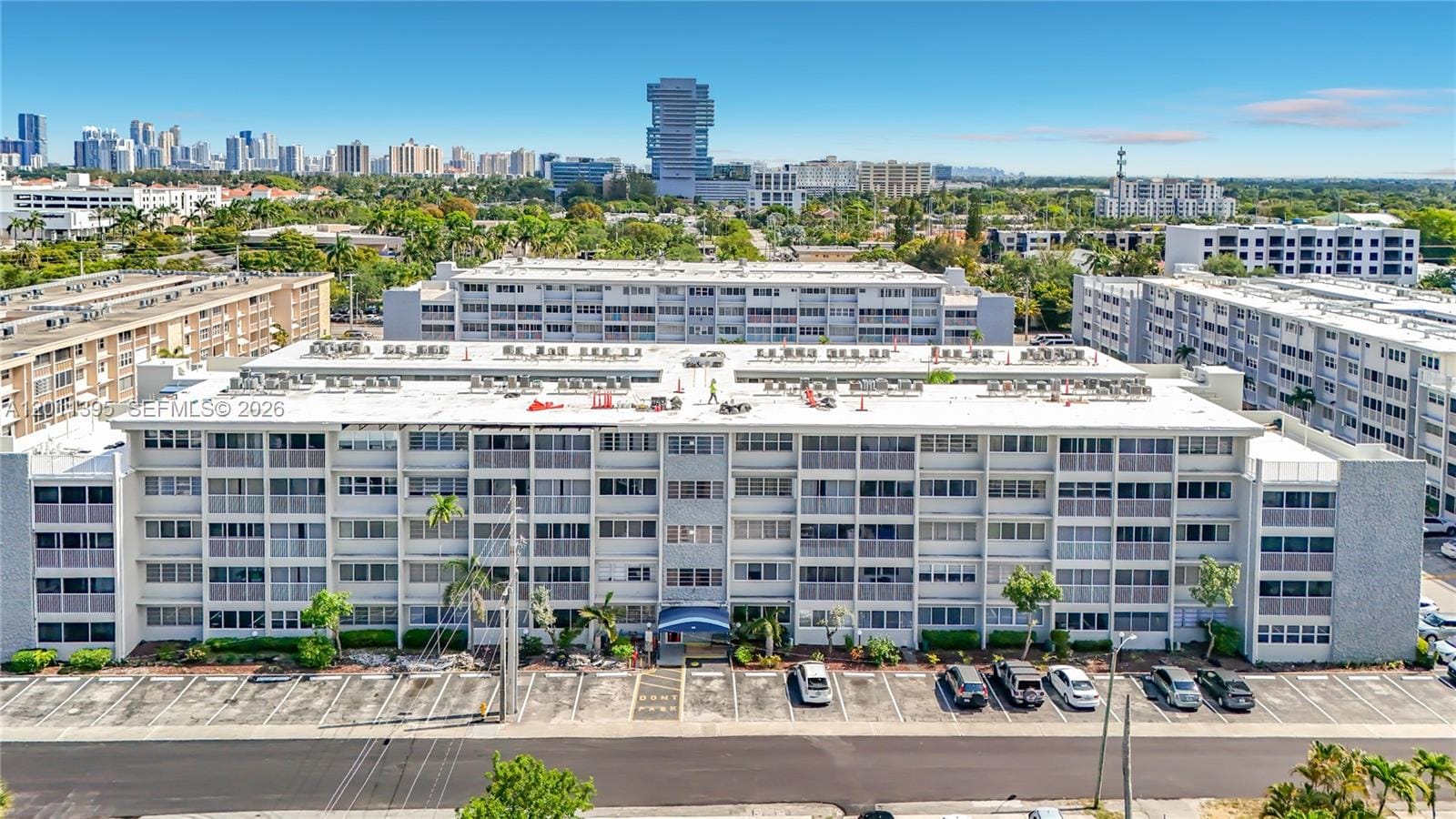 330 SE 2nd Street 305E, Hallandale Beach, FL 33009 photo 2