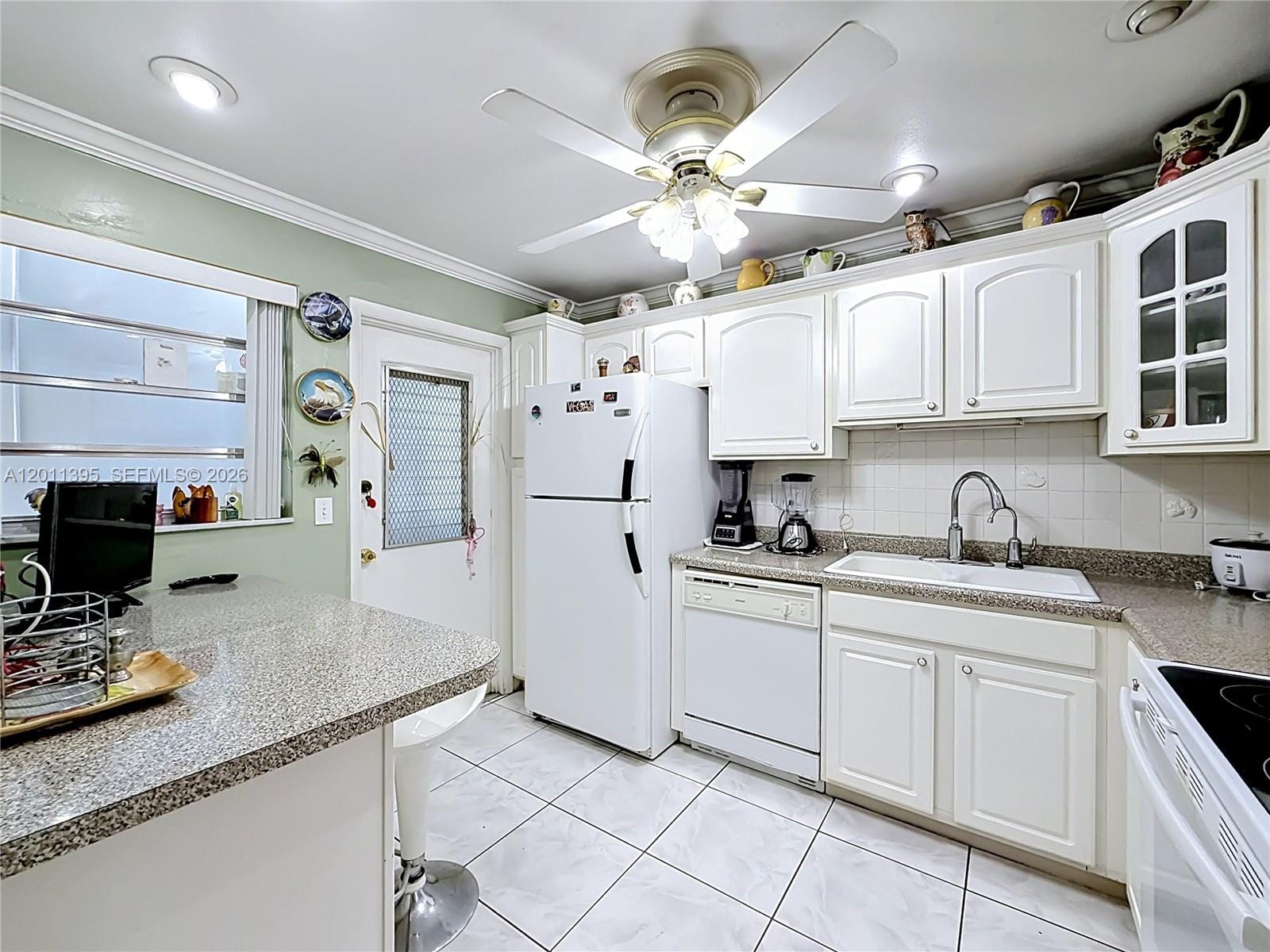 330 SE 2nd Street 305E, Hallandale Beach, FL 33009 photo 9