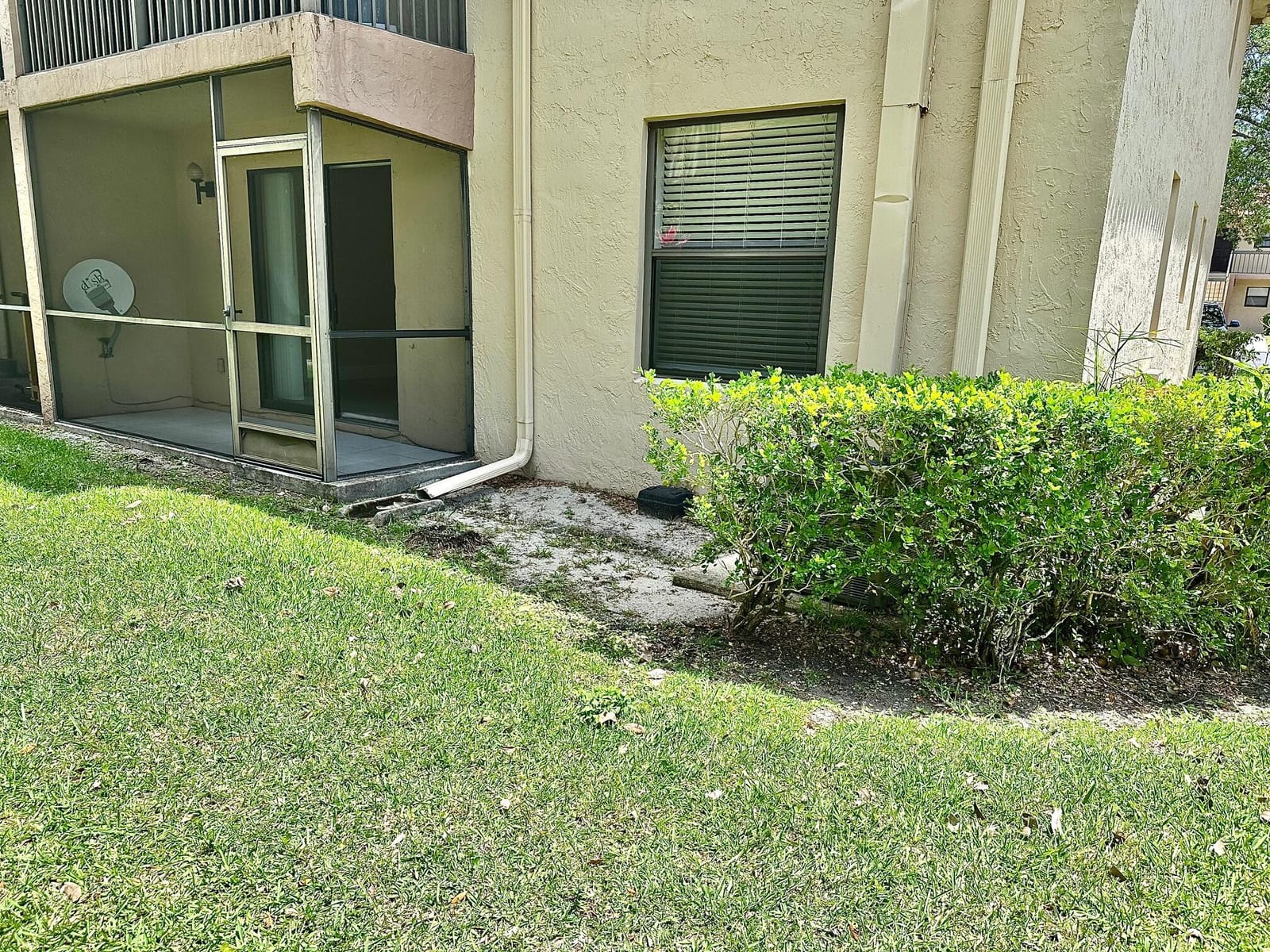 21904 Lake Forest Circle 101 — photo 11