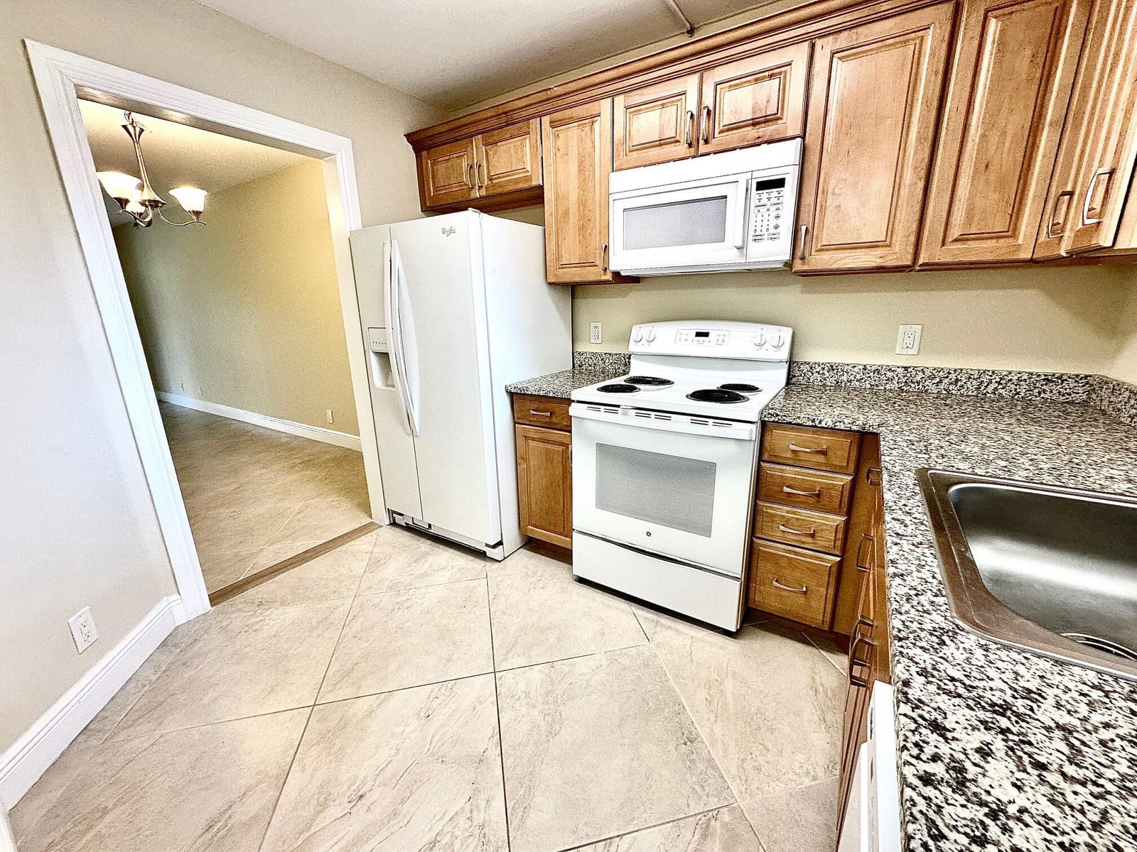 21904 Lake Forest Circle 101 — photo 3