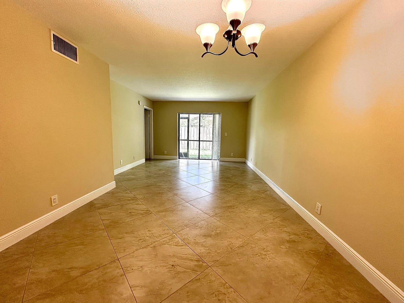 21904 Lake Forest Circle 101 — photo 5