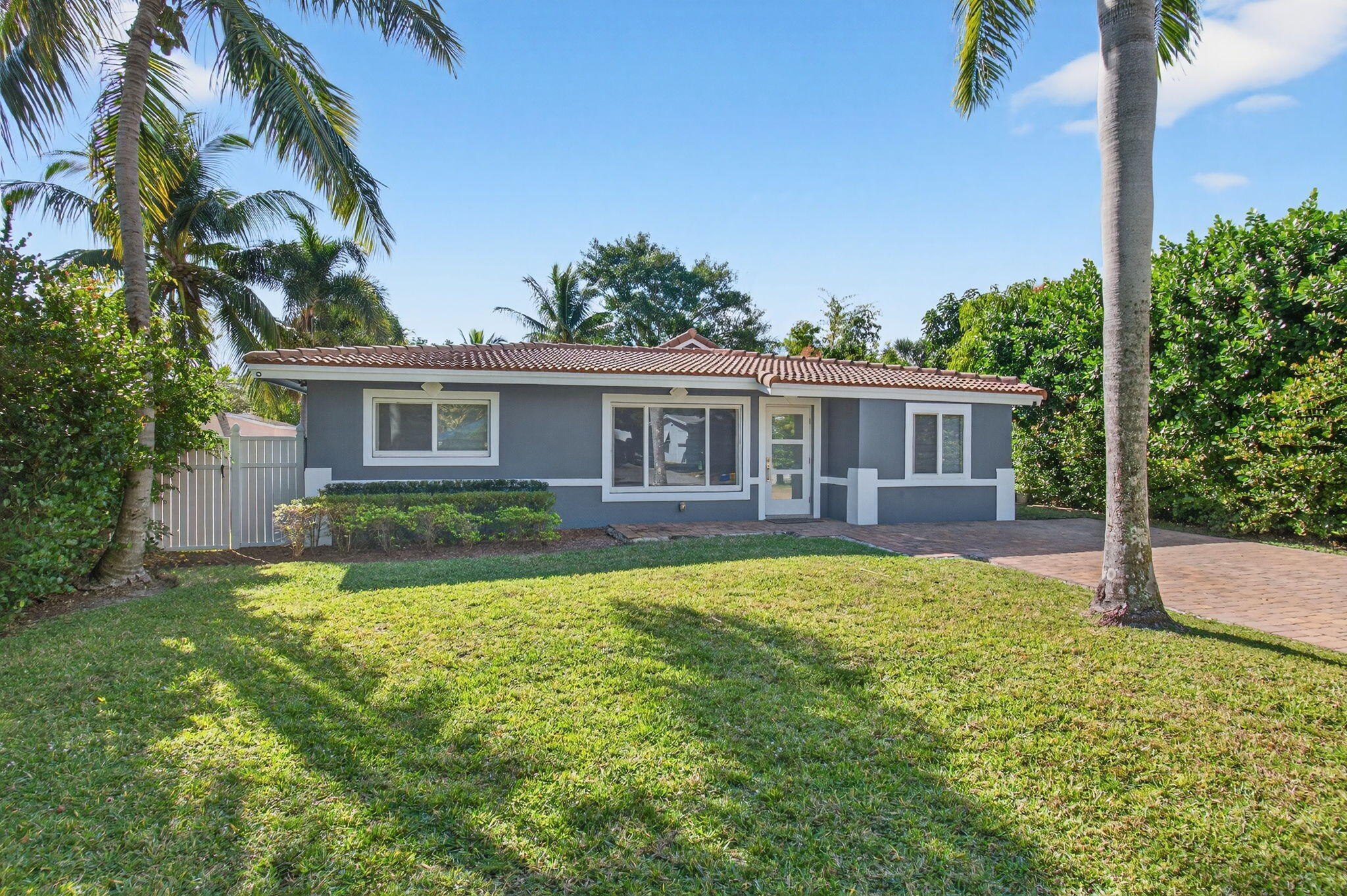 360 SW 2nd Street, Boca Raton, FL 33432