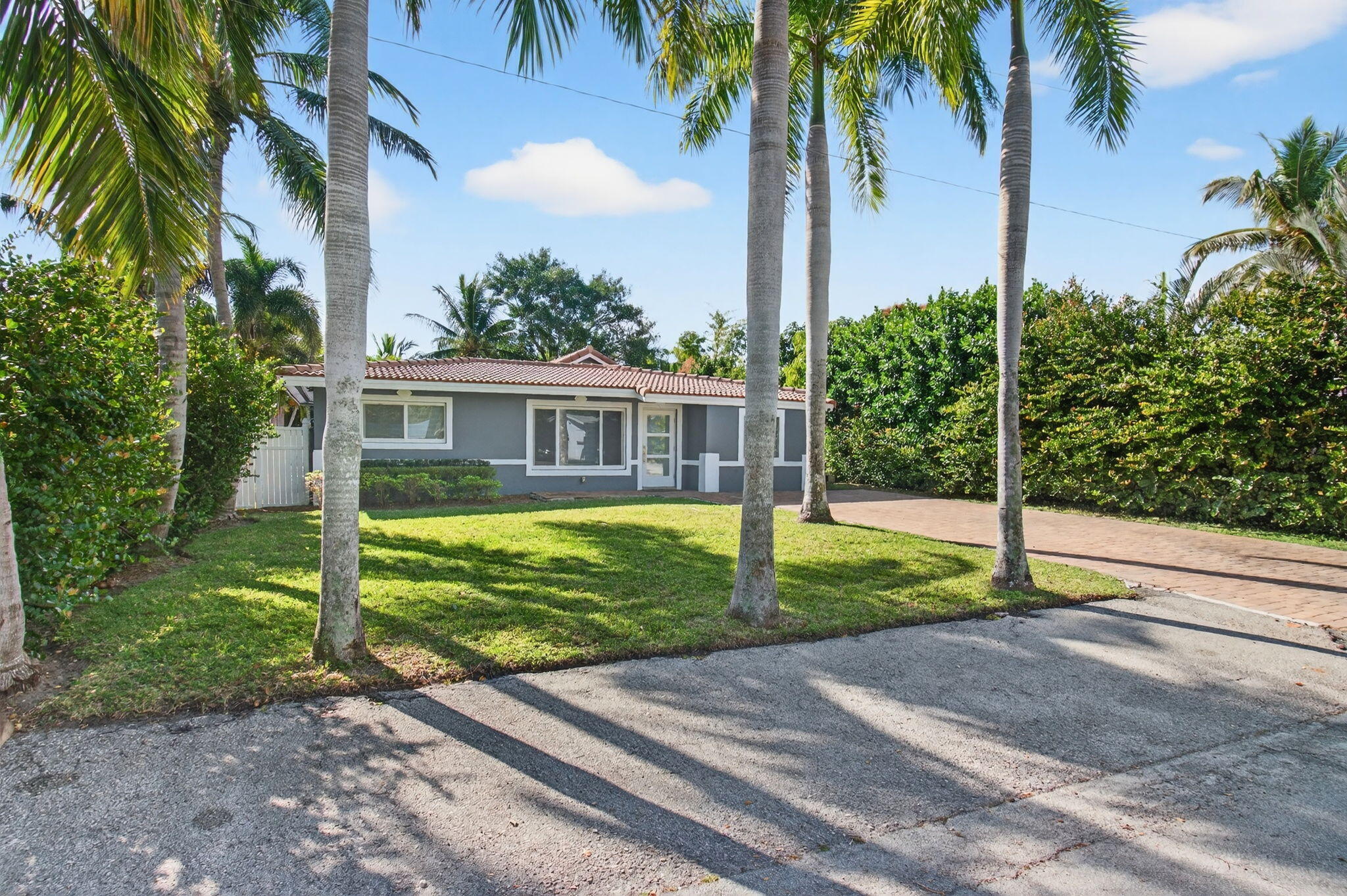 360 SW 2nd Street, Boca Raton, FL 33432 photo 2