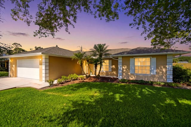 5105 Paleo Pines Circle, sold in Holiday Pines Subdivision Phase Iib, Fort Pierce, FL