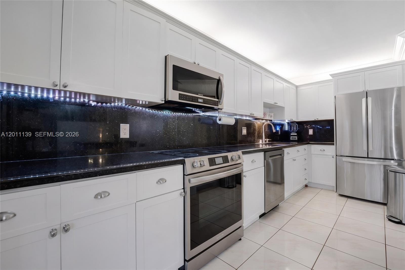 595 Racquet Club Road 7419, Weston, FL 33326 photo 5
