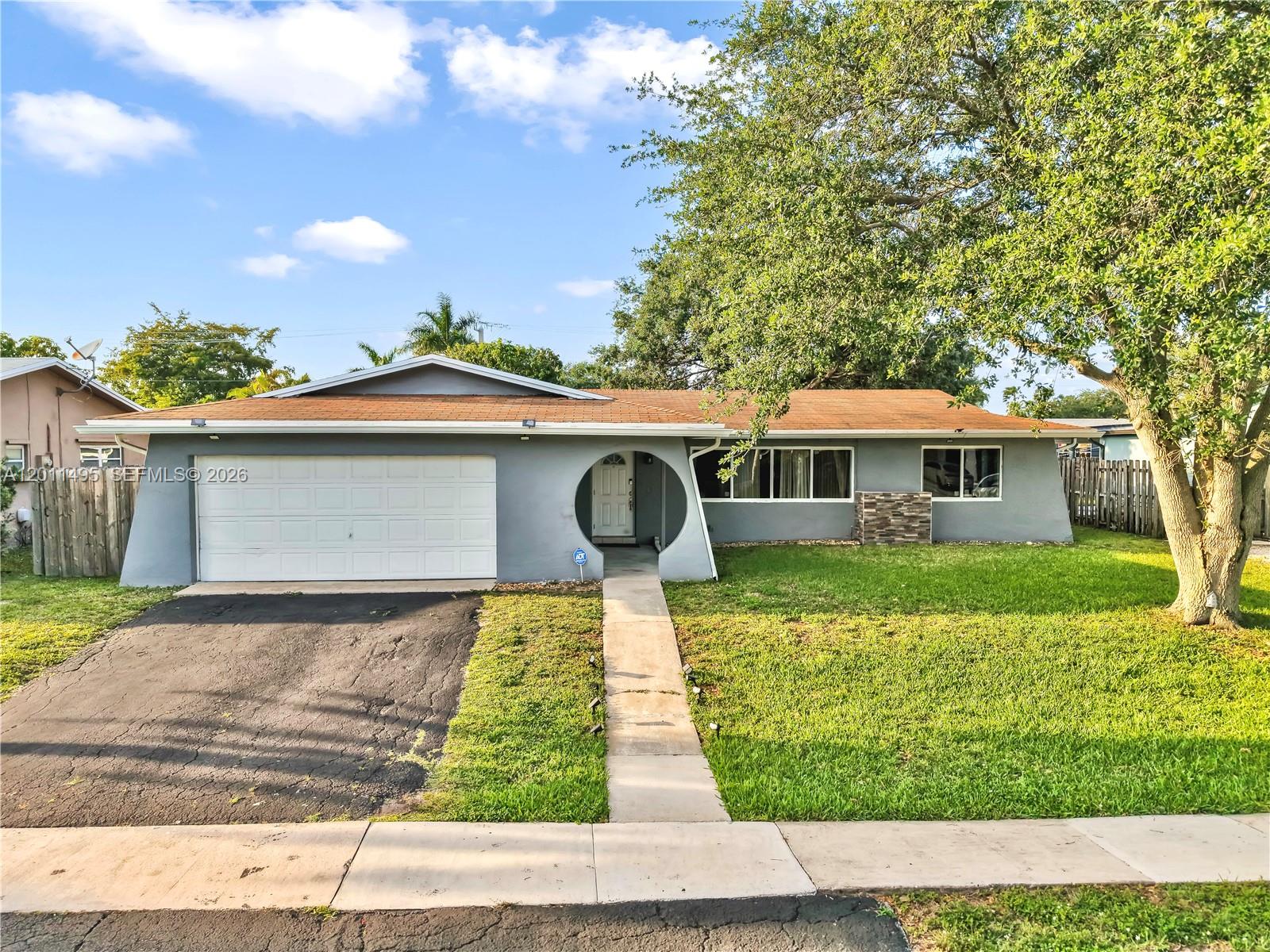9511 NW 8th Street, Pembroke Pines, FL 33024, Pembroke Pines