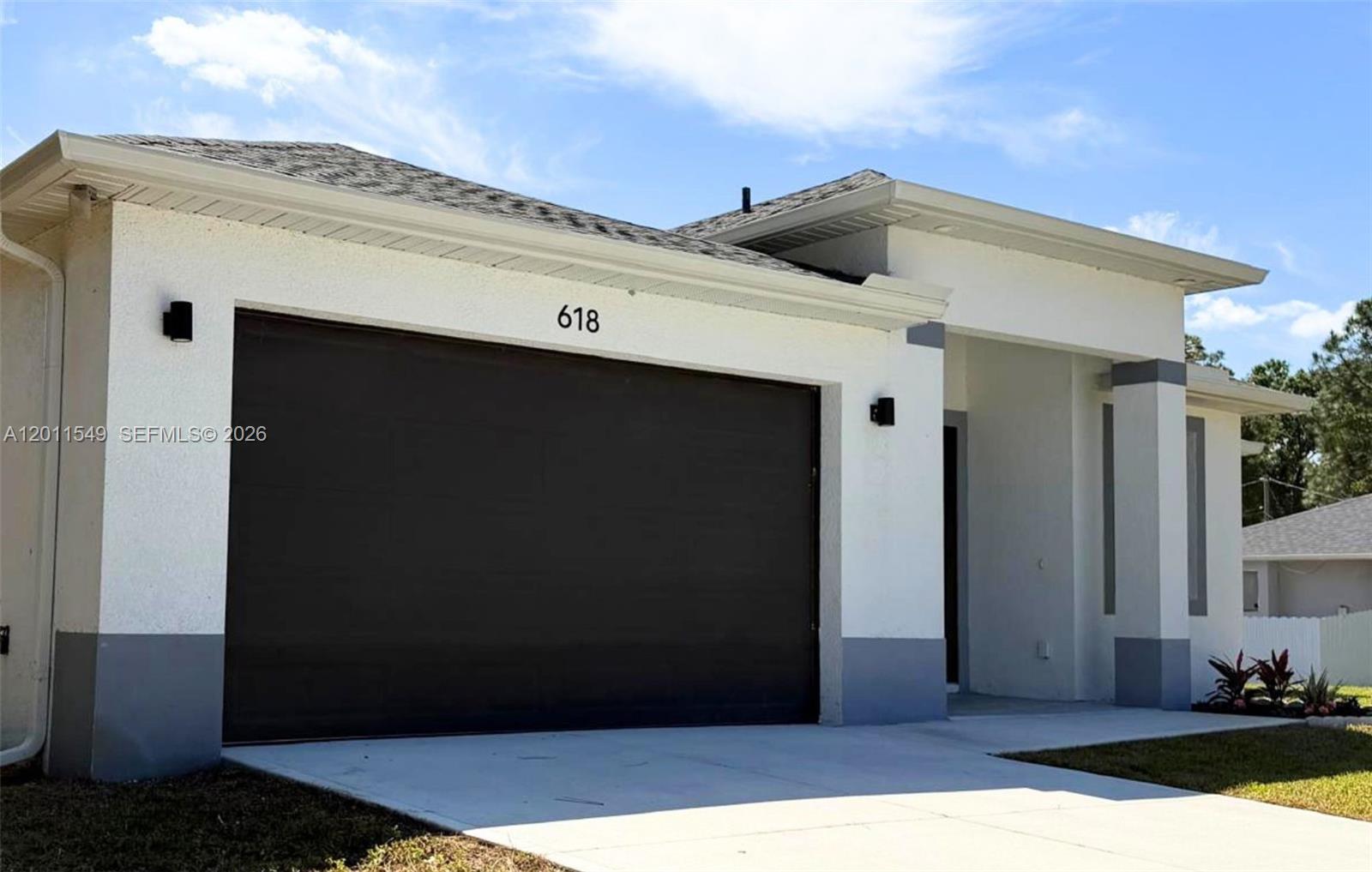 618 Sheldon Avenue, Lehigh Acres, FL 33936 photo 2