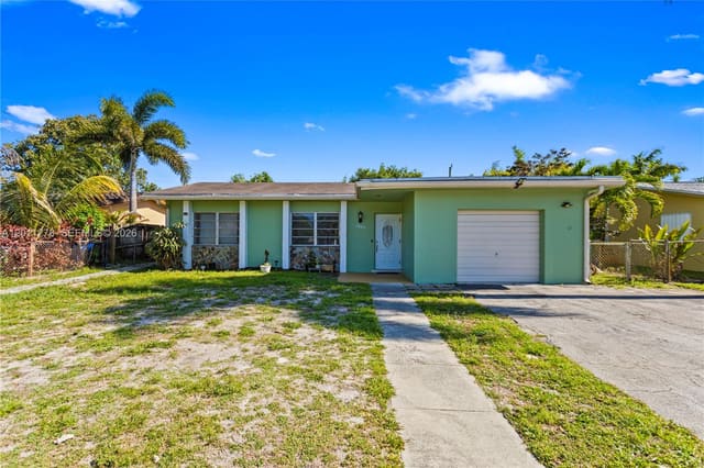 6880 Scott Street, Hollywood, FL 33024