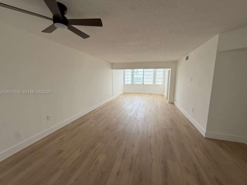 1750 NE 191st Street 508-2 — photo 2