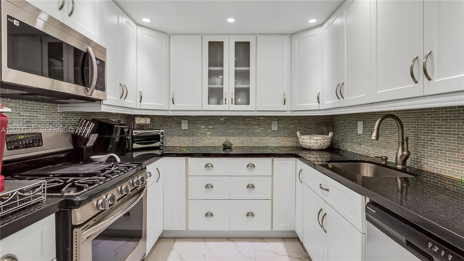 3140 S Ocean Drive 2411, Hallandale Beach, FL 33009 photo 13