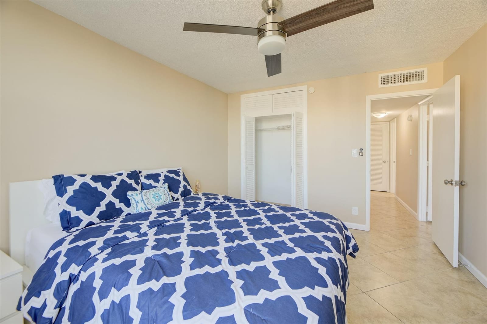 305 N Pompano Beach Boulevard 1403, Pompano Beach, FL 33062 photo 16