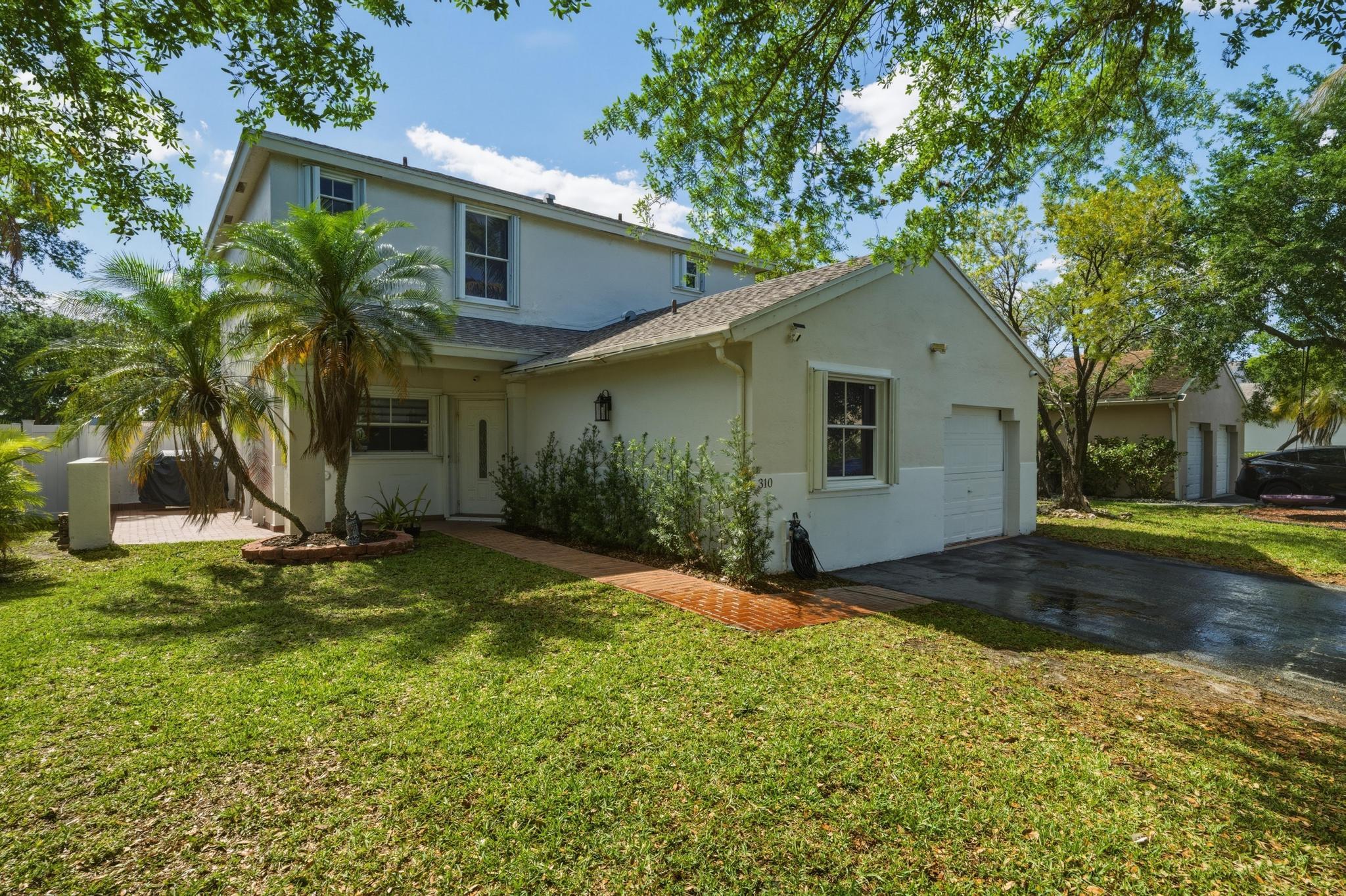 310 NW 207th Way, Pembroke Pines, FL 33029, Pembroke Pines