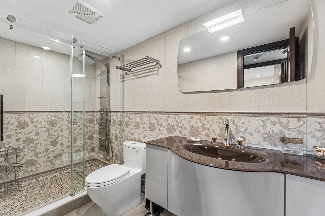 1027 Farnham O 1027, Deerfield Beach, FL 33442 photo 16