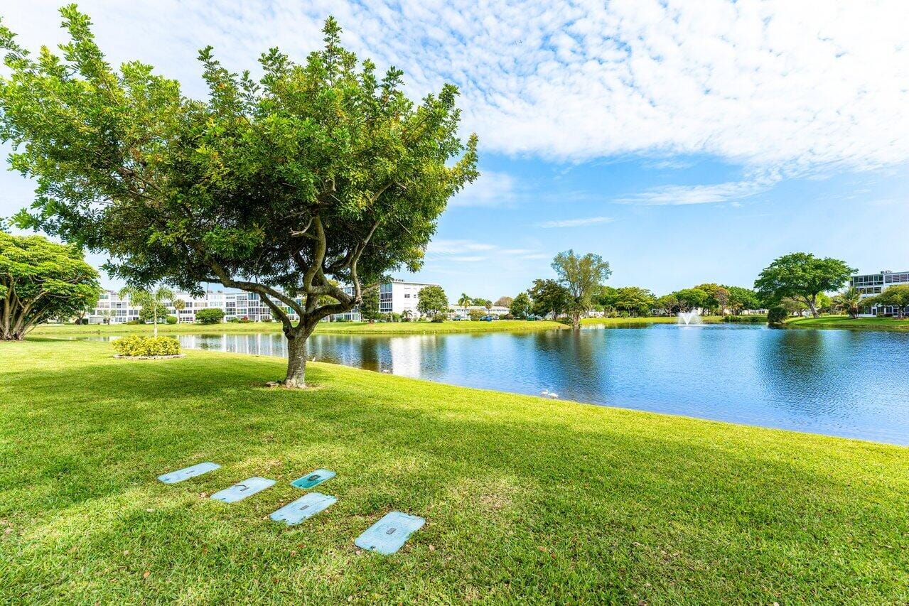 1027 Farnham O 1027, Deerfield Beach, FL 33442 photo 18