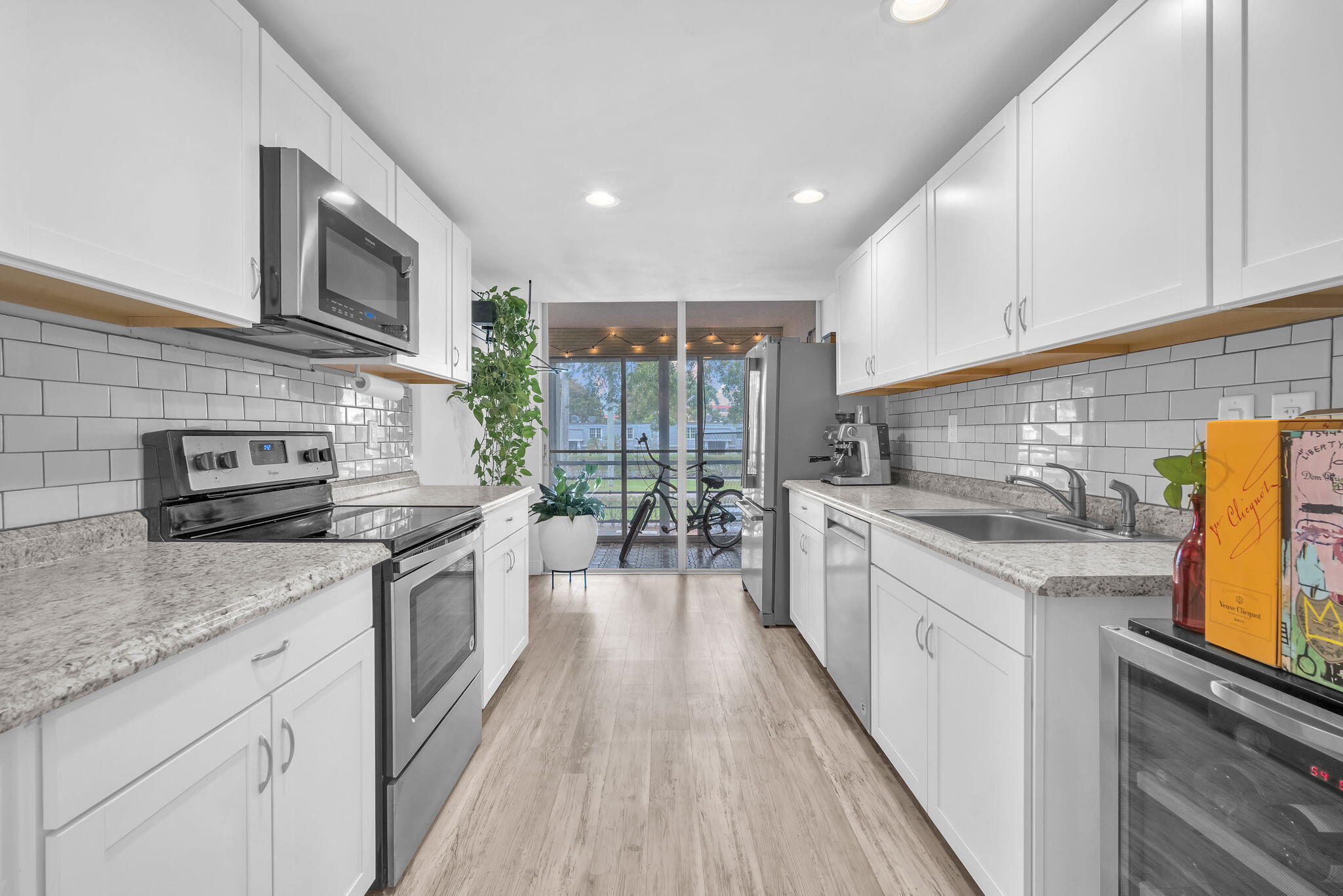 6921 Cypress Road Apt B19, Plantation, FL 33317, Plantation