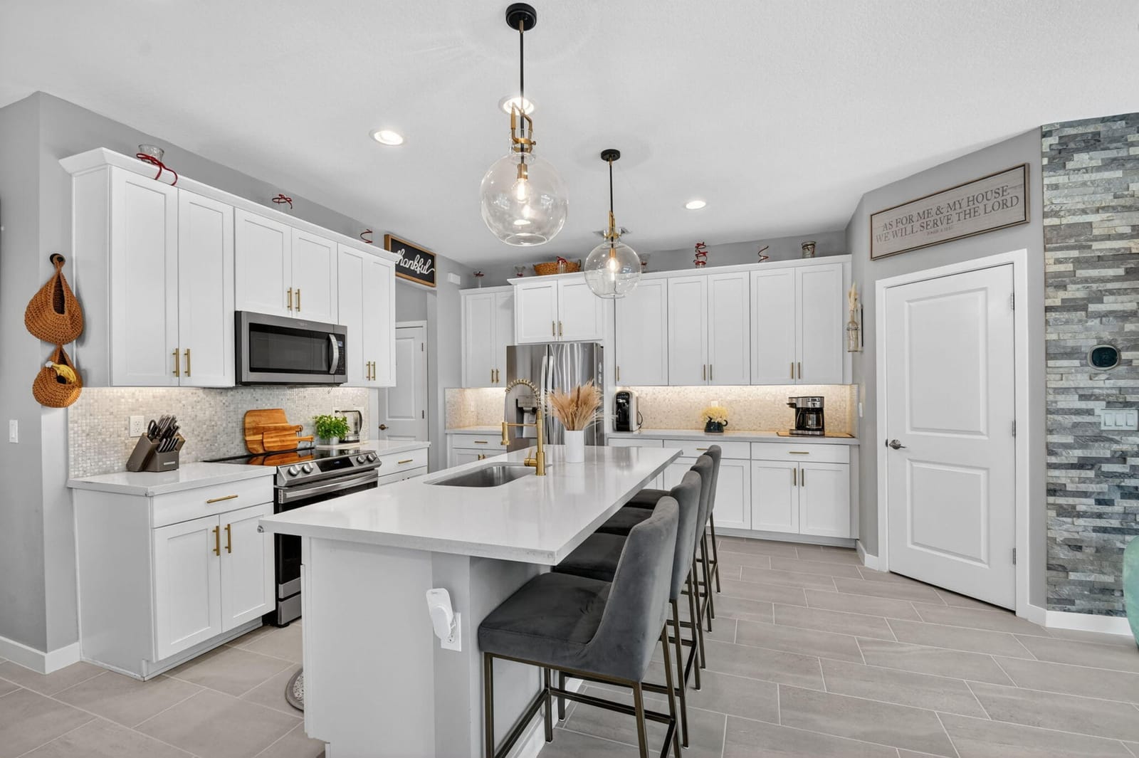 4364 Serpens Lane — photo 4