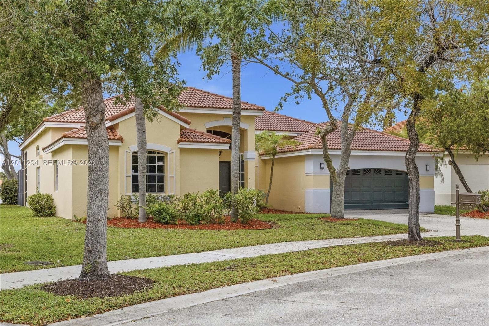 727 Lake Boulevard, Weston, FL 33326 photo 3