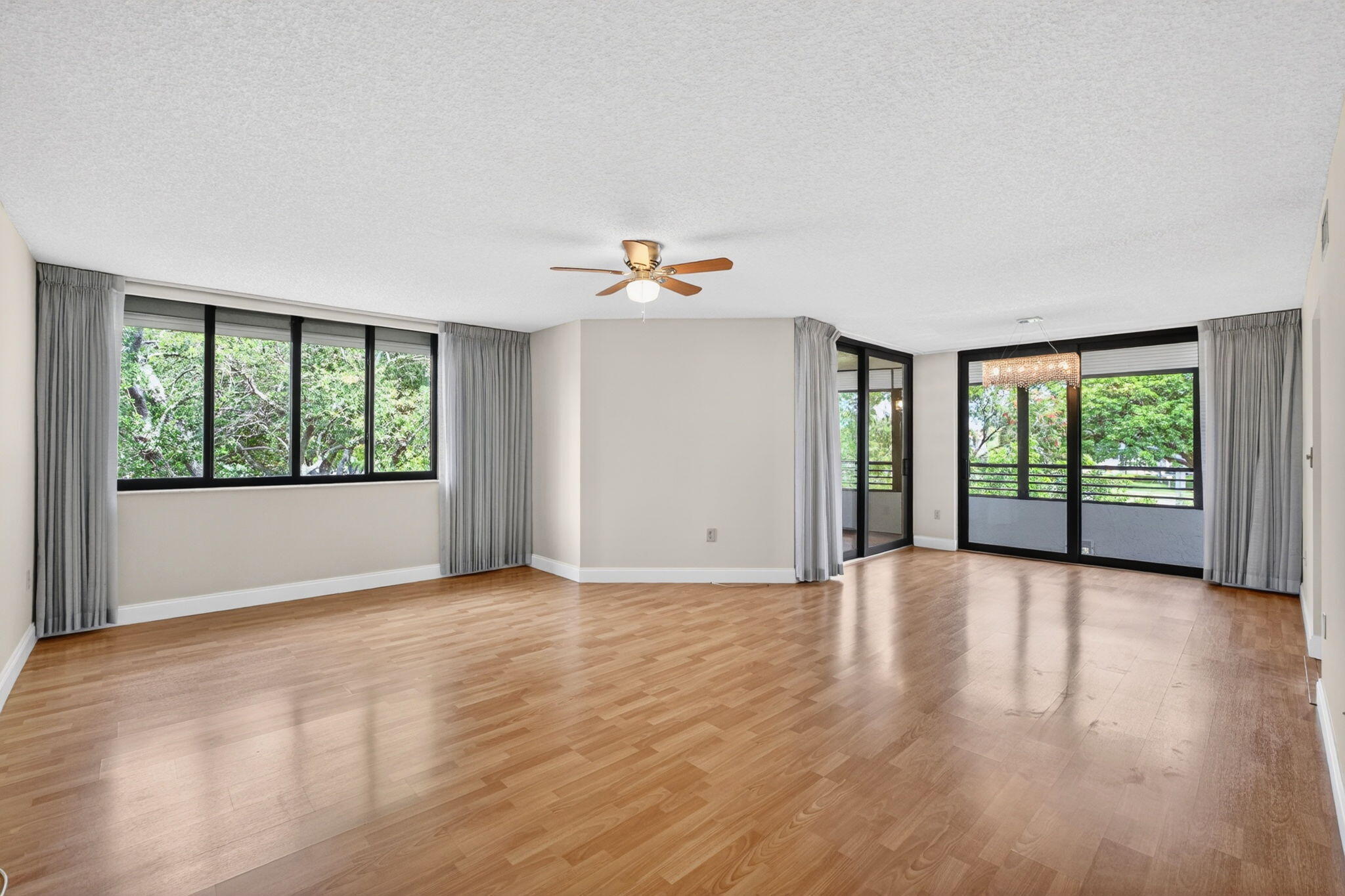 1410 Sheridan Street 19i — photo 8