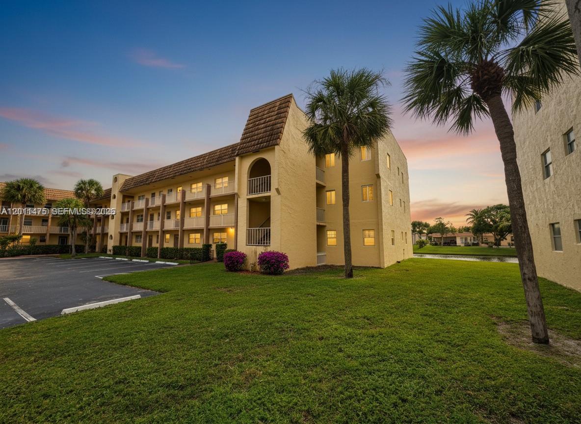 8465 Sunrise Lakes Boulevard 212, Sunrise, FL 33322, Sunrise