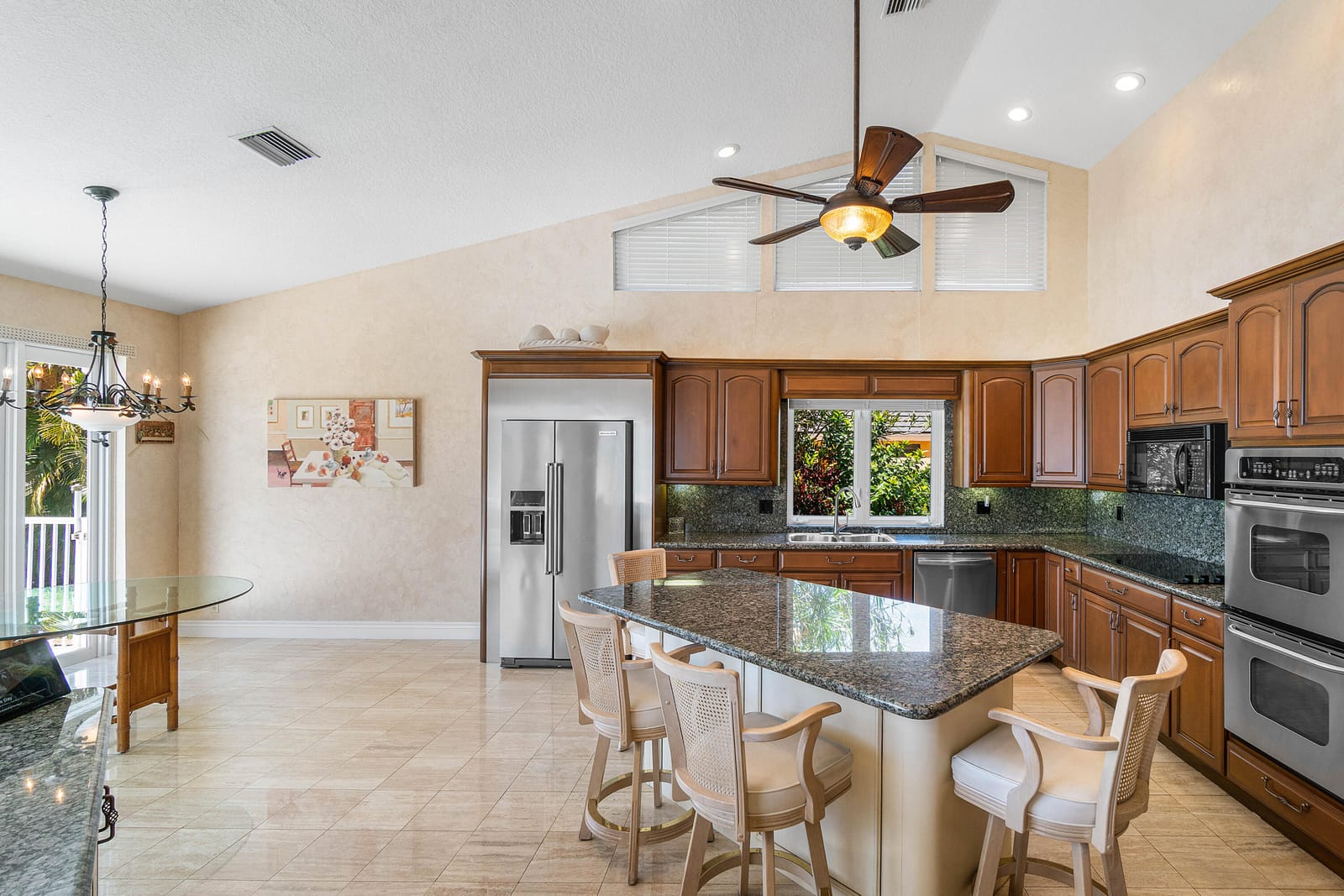 4440 Woodfield Boulevard — photo 11