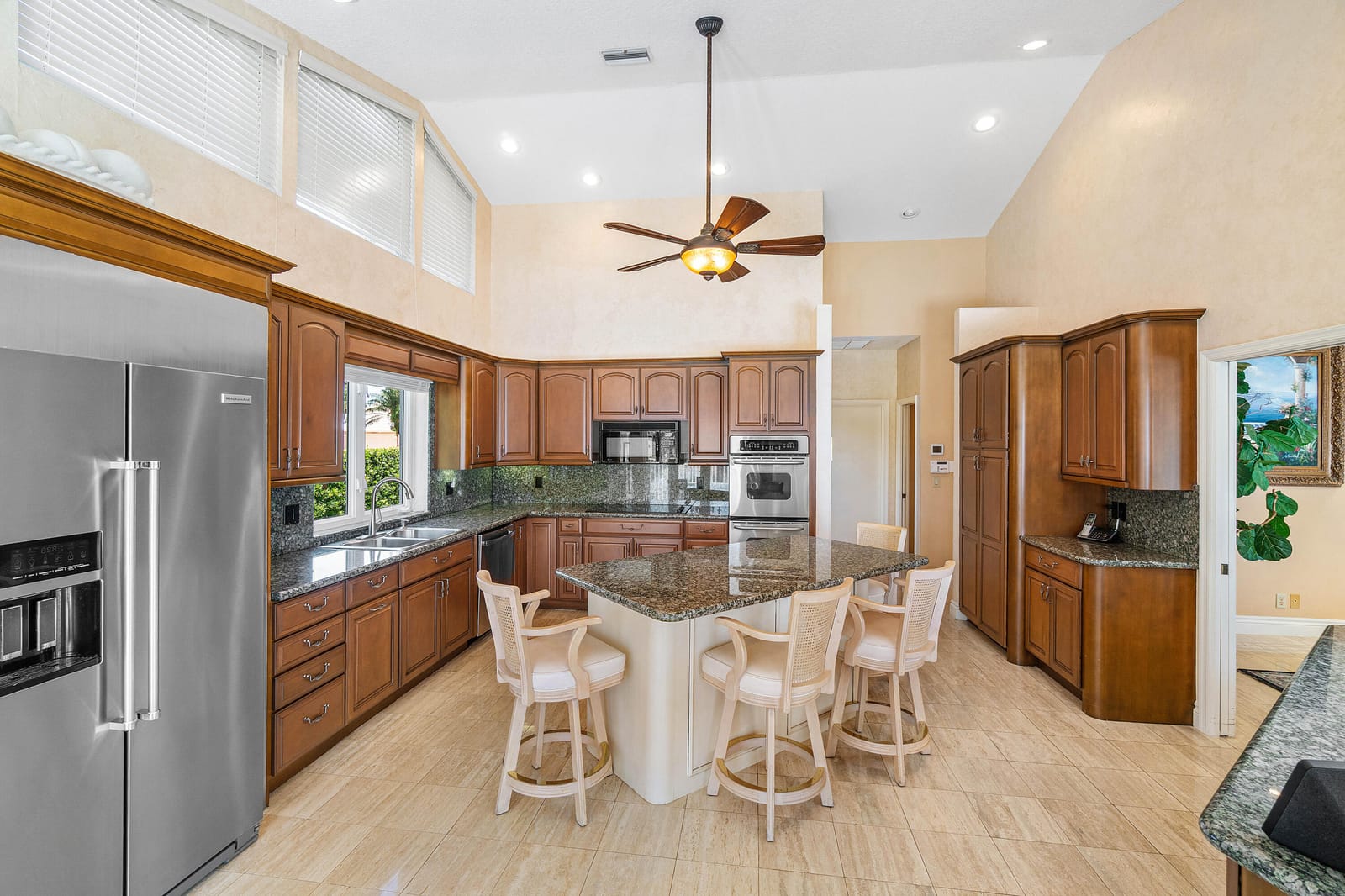 4440 Woodfield Boulevard — photo 8