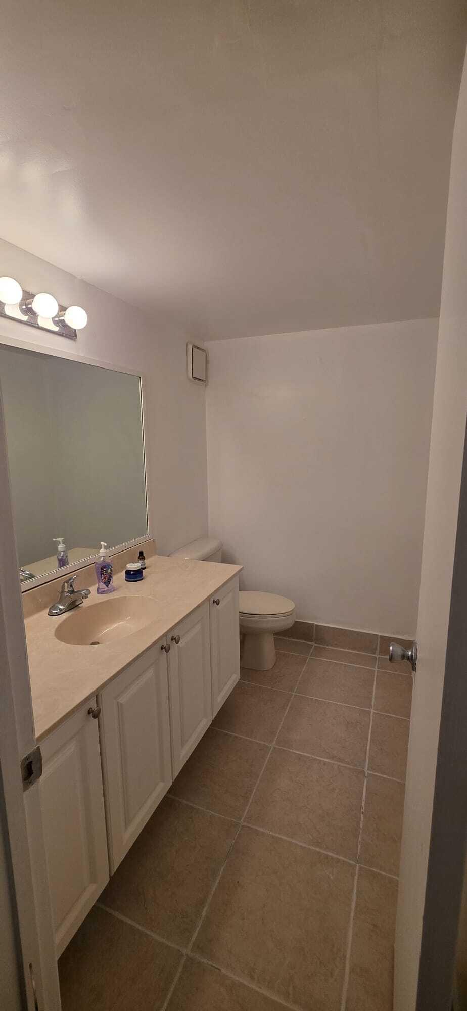 711 N Pine Island Road 210, Plantation, FL 33324, Plantation